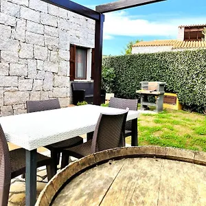  Apartment Calasinzias - Lower Level With Garden - 500m From The Beach Italien